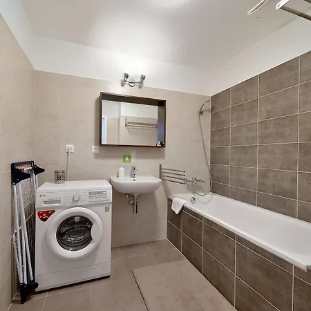 Charming & Cozy Ambiente Apartments Bratislava Exterior photo